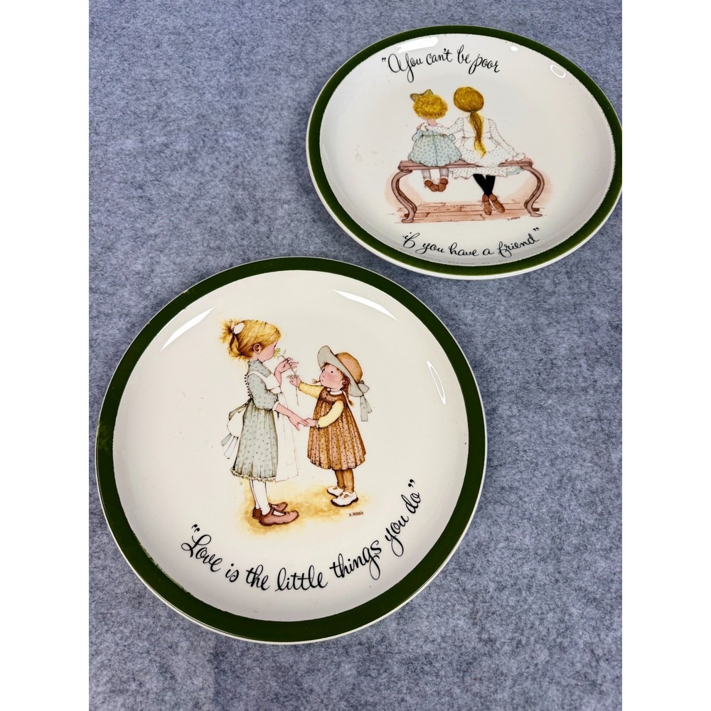 Holly Hobbie Collectors Edition Plates  Set of‎ 2 Vintage 1972